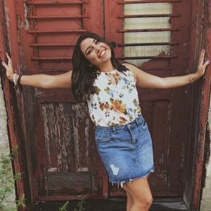 Meet your Posher, Leslie